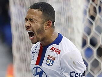WATCH: Memphis Depay scores wi...